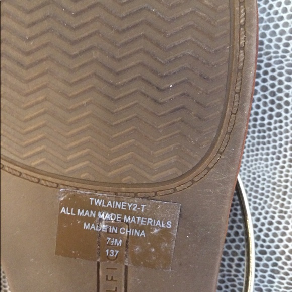 Gold sandals by Tommy Hilfiger - Picture 3 of 3